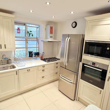 Villa Modern 3-Bed House In Surrey Quays London Exterior foto