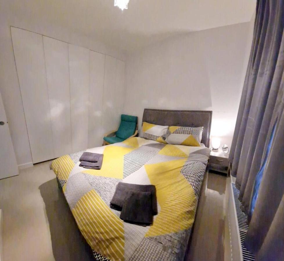 Villa Modern 3-Bed House In Surrey Quays London Exterior foto